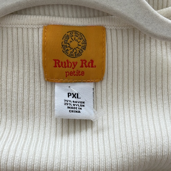 Ruby Rd. cream ribbed embellished shell - Picture 4 of 9